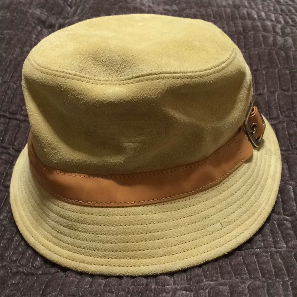 Coach 100% suede hat